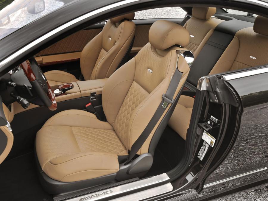  Mercedes-Benz CL65 AMG 2010 года  (US) (фото 13 из 15)